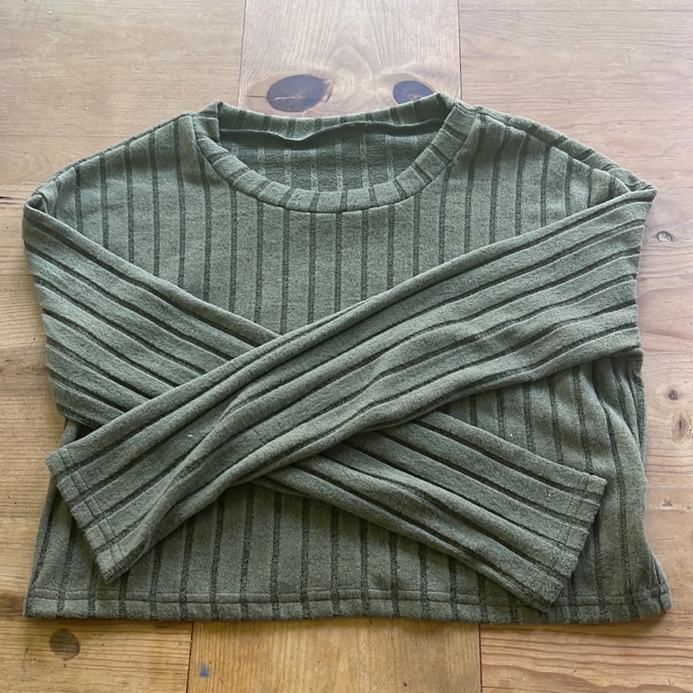 long sleeve green shirt